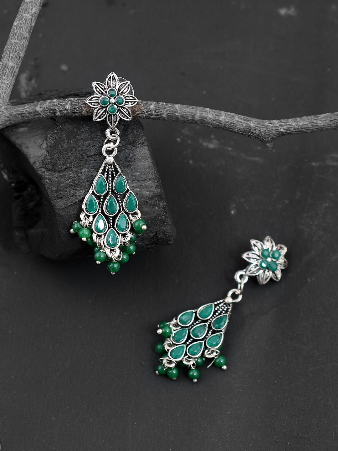 Drop Earrings With Green Beads And Oxidized Look